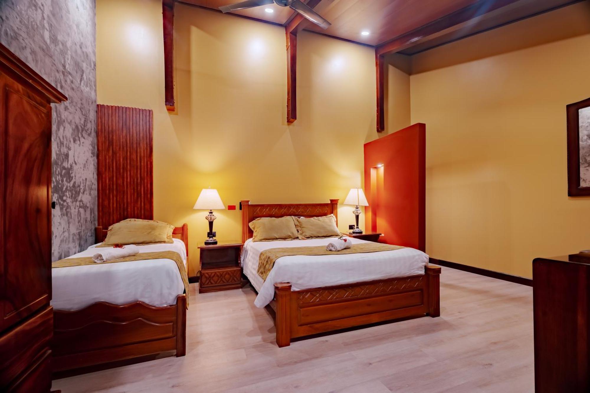 Hotel Villa Florencia Турріальба Номер фото